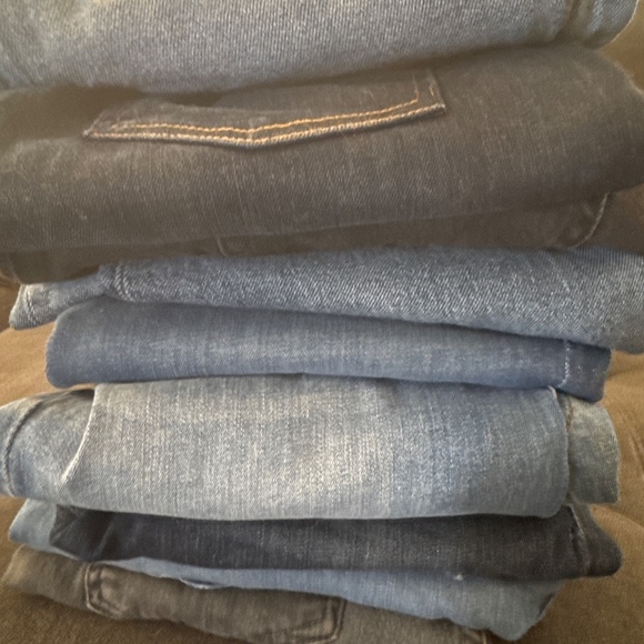 9 pairs of jeans - Picture 6 of 6